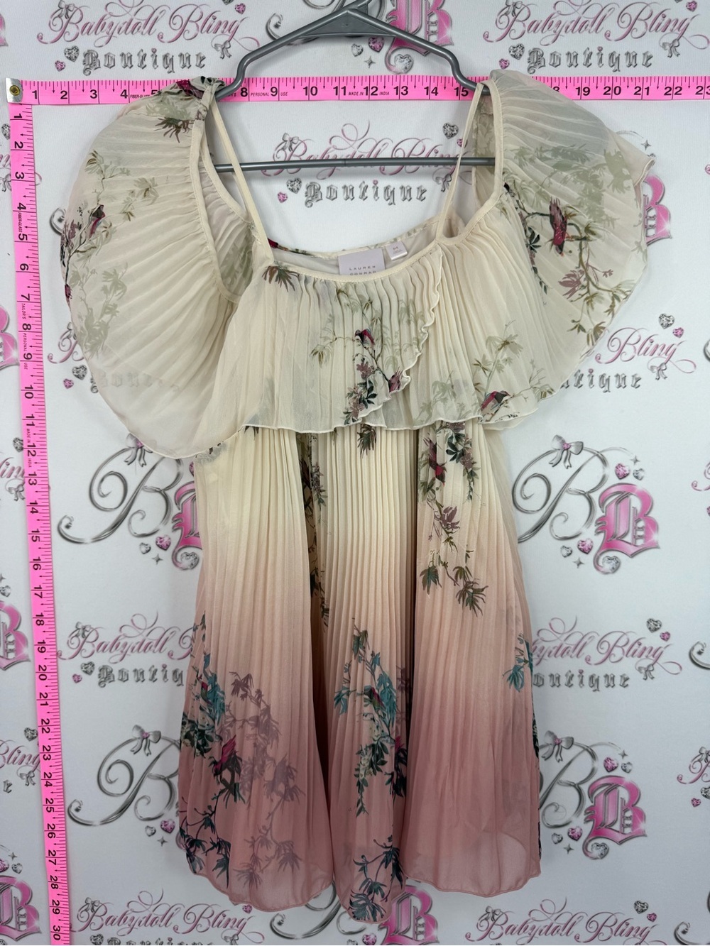 LC Lauren Conrad blouse pleated Cream to Blush Pleated Floral pleats flowy